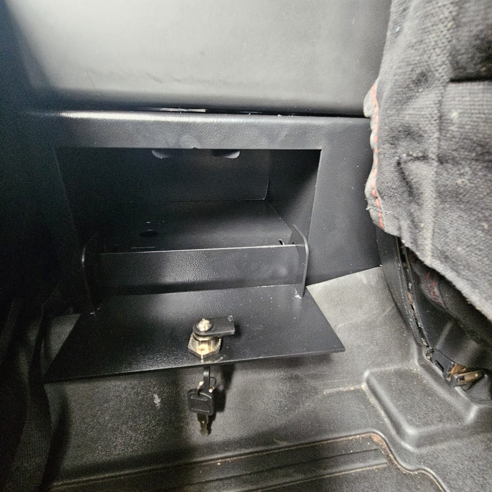 D.A.G HILUX / FORTUNER GD6 10L FRIDGE BRACKET