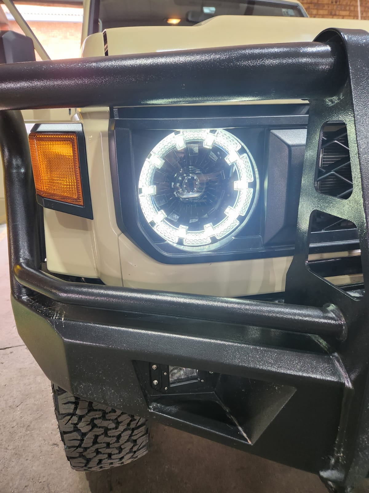 D.A.G AUSSIE STYLE LED HEADLIGHTS LC79 2024+ MODEL